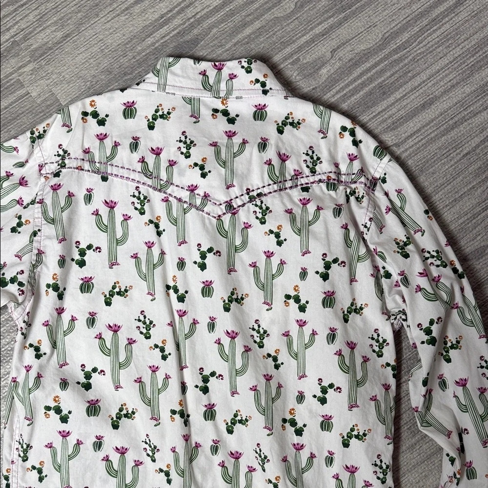 Cowgirl Hardware White and Green Cactus Print Western Shirt Size Large
